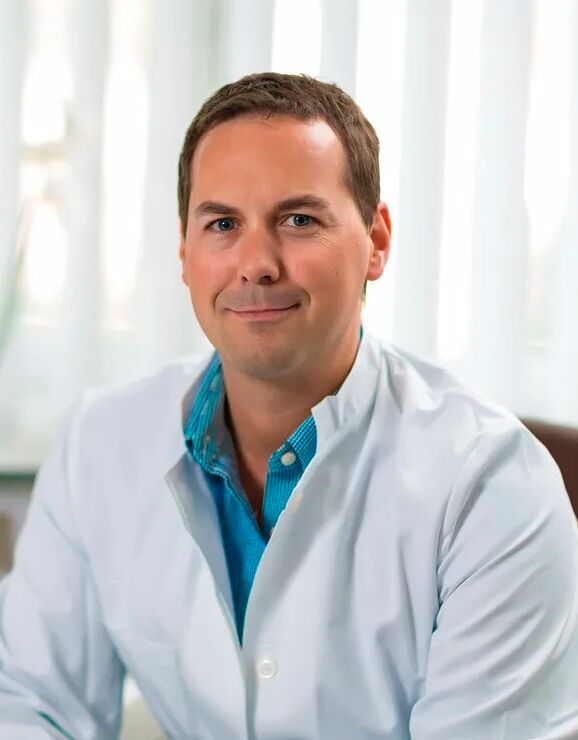 Arzt Dermatologe Peter Schauer